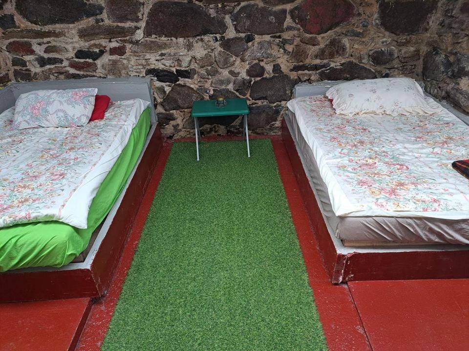 Squealing Pig Bothy Barvas