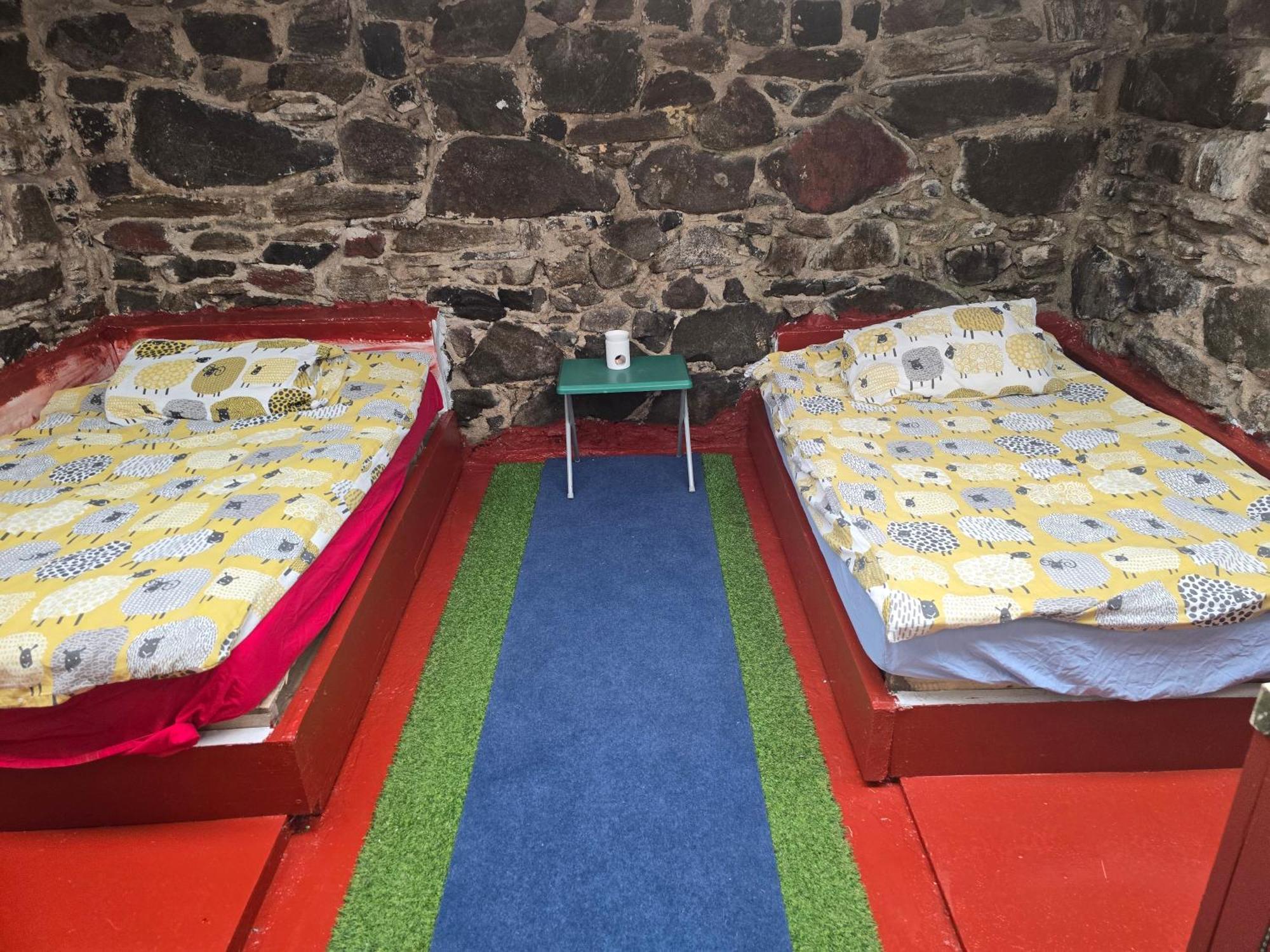 Squealing Pig Bothy *
