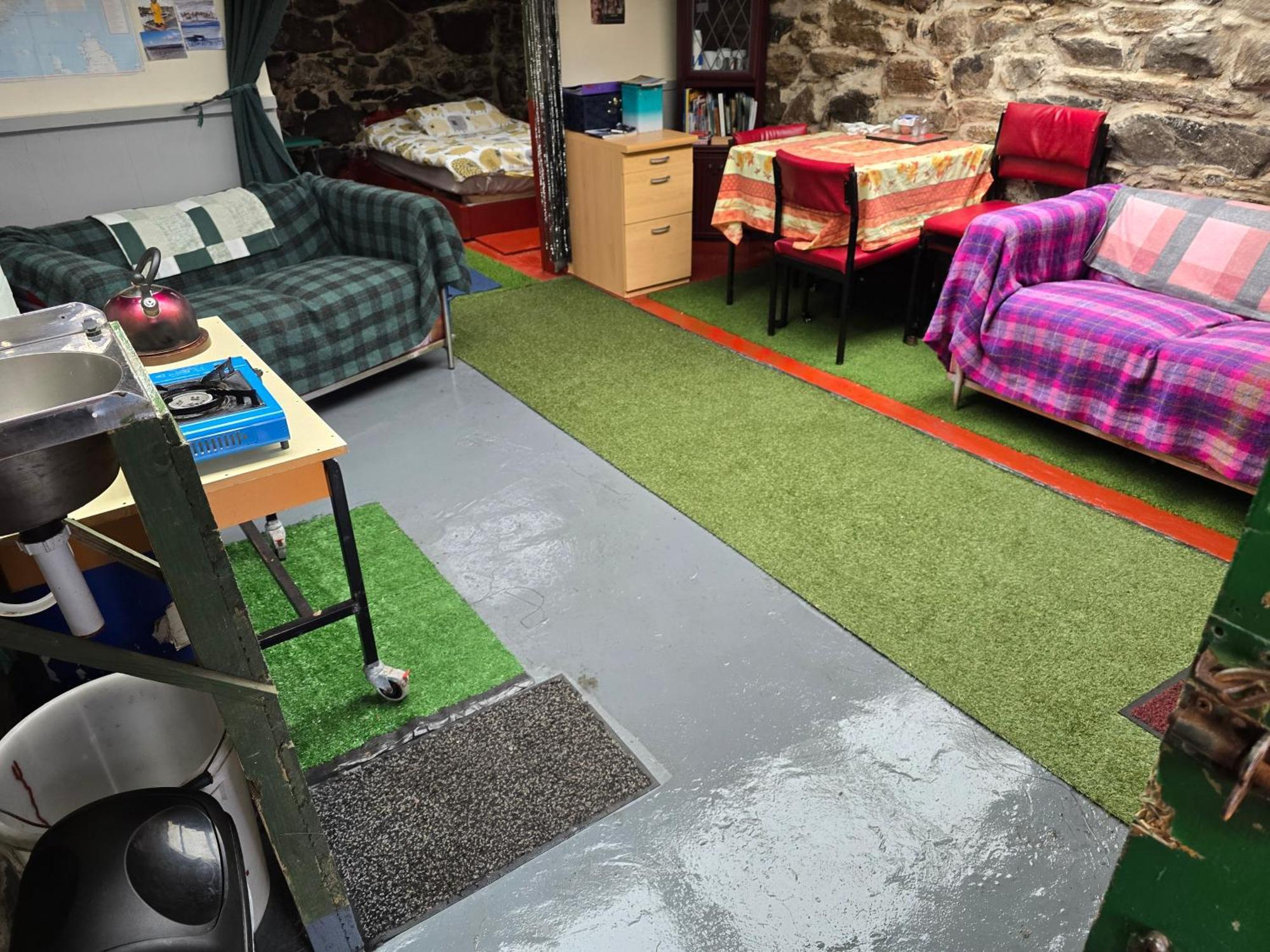 Squealing Pig Bothy